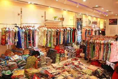 浙江杭州服裝批發(fā)最大市場在哪里(杭州大的服裝批發(fā)市場)